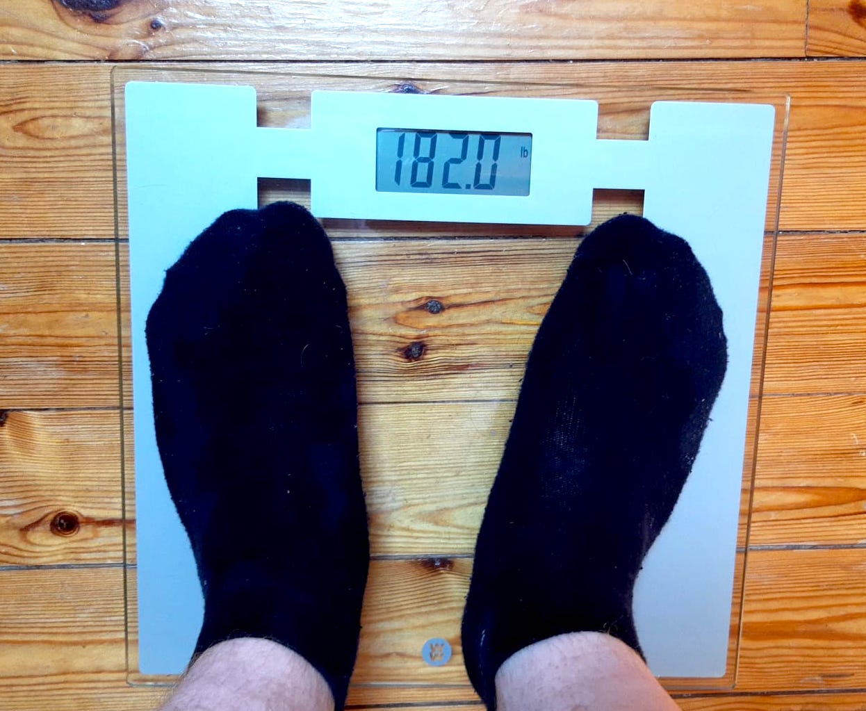measuring weight on weighing scales after sauna blanket session - phase 2